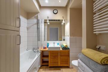 Фото номера Апартаменты с балконом - Zwierzyniecka, 24 Апартаменты Centre Apartments-Old Town г. Краков 5