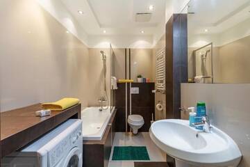 Фото номера Апартаменты с 1 спальней - Łobzowska 22 Апартаменты Centre Apartments-Old Town г. Краков 5