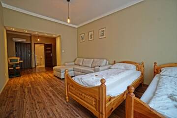 Фото номера Апартаменты с балконом Апартаменты Apartamenty Grodzka 8 г. Краков 6