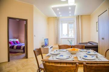 Фото номера Апартаменты с 3 спальнями и видом на город Апартаменты Market Square Residence г. Краков 18