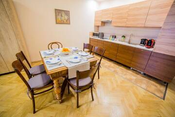 Фото номера Апартаменты с 3 спальнями и видом на город Апартаменты Market Square Residence г. Краков 20