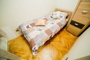 Фото номера Апартаменты с 3 спальнями и видом на город Апартаменты Market Square Residence г. Краков 23