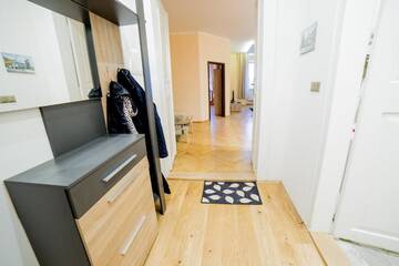 Фото номера Апартаменты с 3 спальнями и видом на город Апартаменты Market Square Residence г. Краков 63