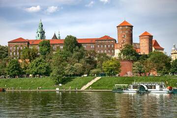Фото номера Улучшенные апартаменты с 2 спальнями Апартаменты Wawel Apartments - Riverside Castle г. Краков 2