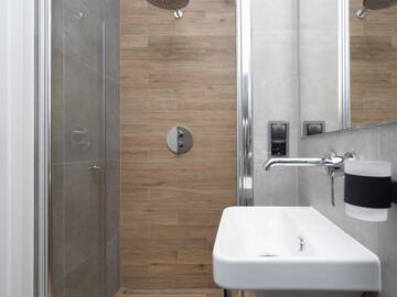 Фото номера Апартаменты-студио «Делюкс-Риверсайд» - ul. Skawinska Апартаменты Wawel Apartments - Riverside Castle г. Краков 8
