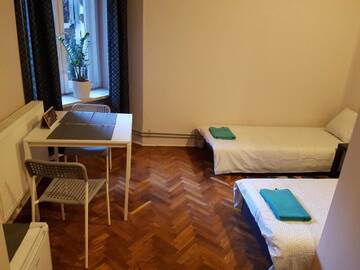 Фото номера Двухместный номер с 1 кроватью или 2 отдельными кроватями и собственной ванной комнатой Проживание в семье Libroom г. Краков 14