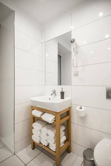 Фото номера Улучшенные апартаменты Апартаменты Krakow B&amp;B Luxury Old Town г. Краков 21