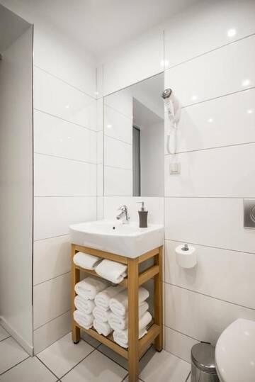Фото номера Улучшенные апартаменты Апартаменты Krakow B&amp;B Luxury Old Town г. Краков 9