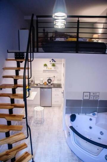 Фото номера Апартаменты Делюкс Апартаменты Cracow Jacuzzi Apartments - White Room г. Краков 77