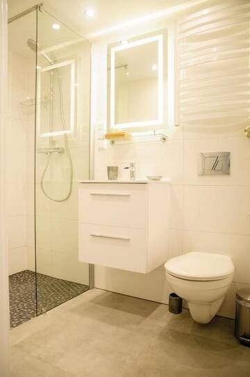Фото номера Апартаменты Делюкс Апартаменты Cracow Jacuzzi Apartments - White Room г. Краков 49
