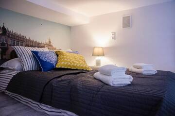 Фото номера Апартаменты Делюкс Апартаменты Cracow Jacuzzi Apartments - White Room г. Краков 38