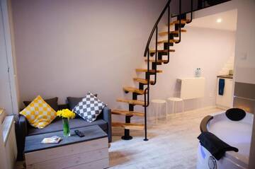 Фото номера Апартаменты Делюкс Апартаменты Cracow Jacuzzi Apartments - White Room г. Краков 36