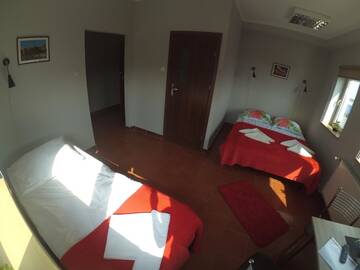 Фото номера Cемейный номер с собственной ванной комнатой Хостелы Hostel Bazar г. Краков 4