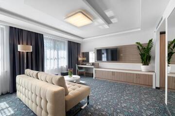 Фото номера Семейный полулюкс Отель Golden Tulip Krakow Kazimierz г. Краков 7