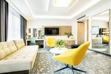 Фото номера Семейный полулюкс Отель Golden Tulip Krakow Kazimierz г. Краков 3