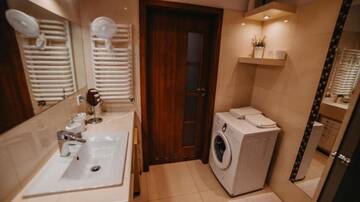 Фото номера Апартаменты с 1 спальней Апартаменты Torre Verona Exclusive Apartment г. Краков 60