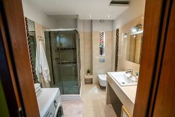 Фото номера Апартаменты с 1 спальней Апартаменты Torre Verona Exclusive Apartment г. Краков 40