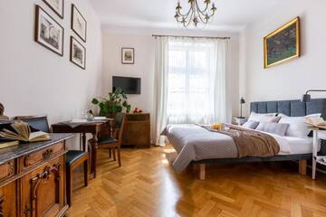 Фото номера Апартаменты-студио Antique в 1 минуте ходьбы от площади Рынок - Św. Tomasza 22 Street Апартаменты Fragola Apartments Old Town г. Краков 4