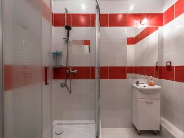 Фото номера Cемейный номер с собственной ванной комнатой Гостевой дом 70s Guest room г. Краков 7