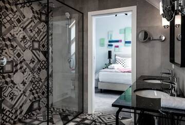 Фото номера Люкс с кроватью размера «king-size» Отель Hotel Indigo Krakow - Old Town г. Краков 2
