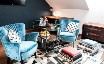 Фото номера Люкс с кроватью размера «king-size» Отель Hotel Indigo Krakow - Old Town г. Краков 7
