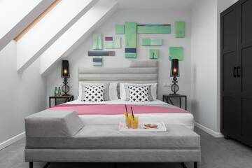 Фото номера Стандартный номер с кроватью размера &quot;king-size&quot; Отель Hotel Indigo Krakow - Old Town г. Краков 7