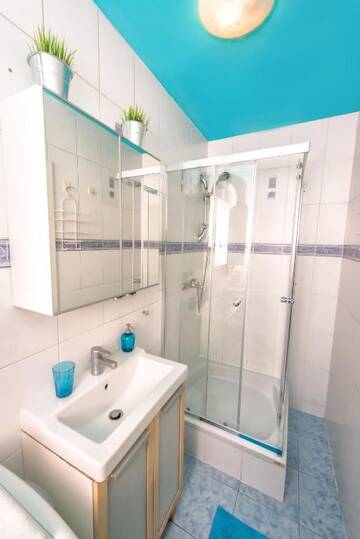 Фото номера Апартаменты – Paulinska Street, 18 Апартаменты Your Krakow Apartment г. Краков 15