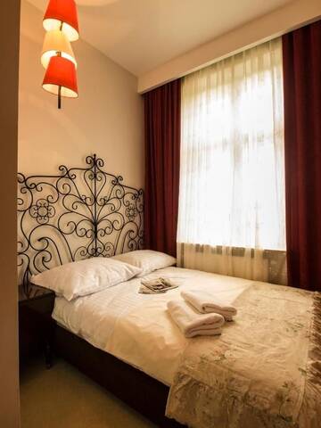 Фото номера Стандартный номер с кроватью размера &quot;king-size&quot; Апартаменты Aparthotel Maargick г. Краков 2