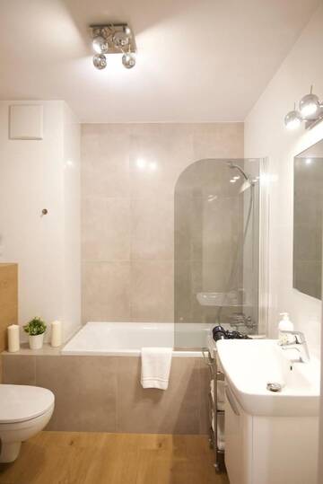 Фото номера Апартаменты с 1 спальней Апартаменты Kraków Apartments - Solna Studio &amp; Apartments г. Краков 15