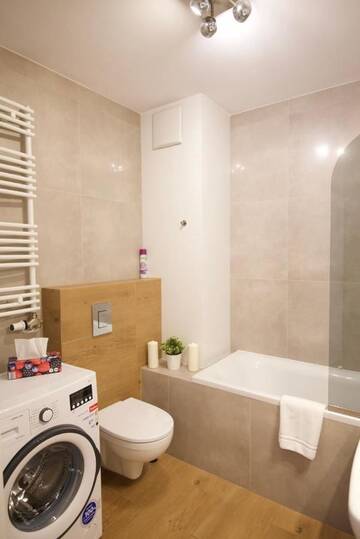 Фото номера Апартаменты с 1 спальней Апартаменты Kraków Apartments - Solna Studio &amp; Apartments г. Краков 16