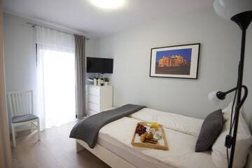Фото номера Апартаменты с 1 спальней Апартаменты Kraków Apartments - Solna Studio &amp; Apartments г. Краков 6