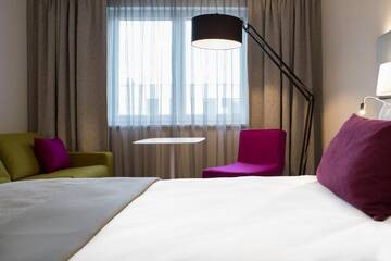 Фото номера Привилегированный двухместный номер с 1 кроватью Отель Mercure Krakow Stare Miasto г. Краков 11