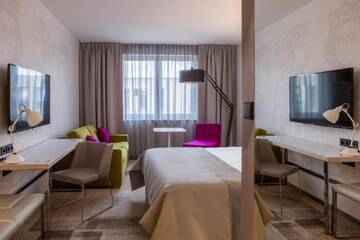 Фото номера Классический двухместный номер с диваном-кроватью Отель Mercure Krakow Stare Miasto г. Краков 2