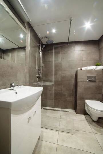 Фото номера Двухуровневые апартаменты Апарт-отели Cracow Rent Apartments г. Краков 10