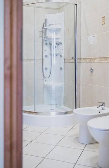 Фото номера Апартаменты (для 4 взрослых) Гостевой дом Cybulskiego Guest Rooms г. Краков 20