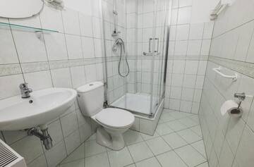 Фото номера Двухместный номер с 1 кроватью Гостевой дом Cybulskiego Guest Rooms г. Краков 9