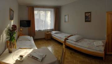 Фото номера Трехместный номер с основными удобствами Гостевой дом Cybulskiego Guest Rooms г. Краков 5