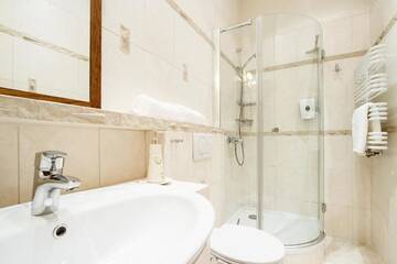 Фото номера Апартаменты Делюкс с балконом (3 взрослых) Апарт-отели Elegant Apartments г. Краков 19