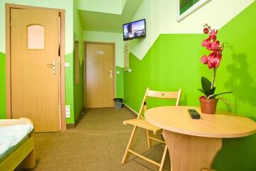 Фото номера Двухместный номер с 1 кроватью и ванной комнатой Хостелы Moon Hostel New г. Краков 15