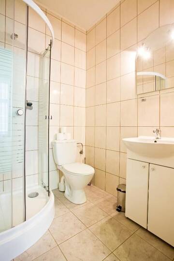 Фото номера Двухместный номер с 1 кроватью и ванной комнатой Хостелы Moon Hostel New г. Краков 13