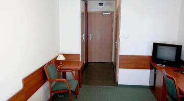 Фото номера Двухместный номер с 2 отдельными кроватями Хостелы Hostel Krakowiak г. Краков 18