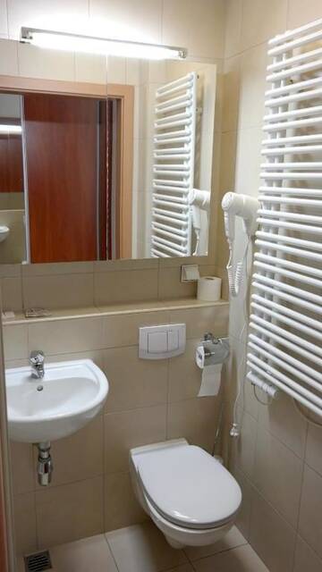 Фото номера Двухместный номер с 2 отдельными кроватями Хостелы Hostel Krakowiak г. Краков 20