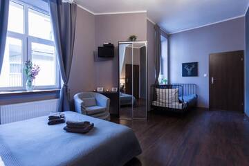 Фото номера Трехместный номер Апарт-отели Angel House Aparthotel г. Краков 7