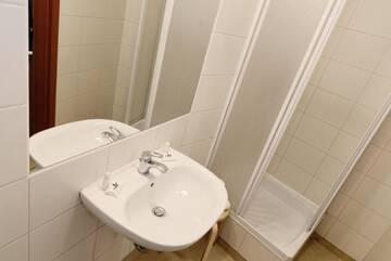 Фото номера Standard studio for 2 Апартаменты Krakow For You Budget Apartments г. Краков 27