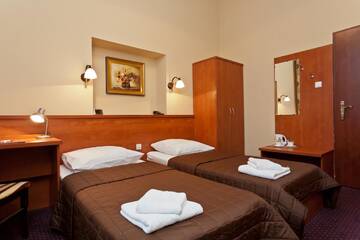 Фото номера Двухместный номер с 2 отдельными кроватями Отель Hotel Maksymilian г. Краков 7