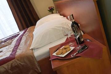 Фото номера Двухместный номер с 1 кроватью Отель Hotel Maksymilian г. Краков 10