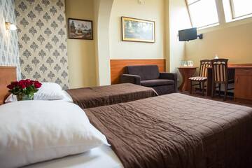 Фото номера Двухместный номер с 2 отдельными кроватями Отель Hotel Maksymilian г. Краков 4