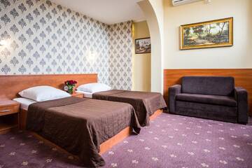 Фото номера Двухместный номер с 2 отдельными кроватями Отель Hotel Maksymilian г. Краков 3