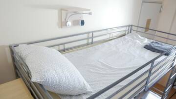 Фото номера Кровать в общем 6-местном номере для женщин Хостелы HEYnow Rooms, Apartments and hostel in CITY center г. Краков 9