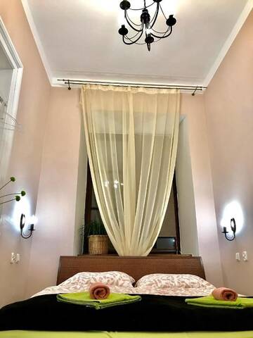 Фото номера Стандартный номер с кроватью размера &quot;king-size&quot; Хостелы Hostel u Kmity г. Краков 7